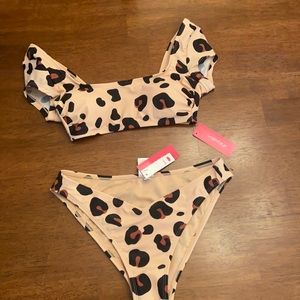 Capped sleeve leopard bikini